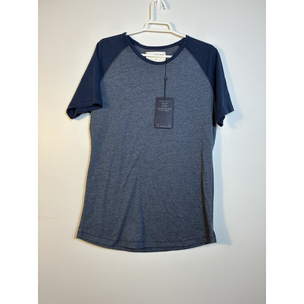 vestige t shirt Men's‎ Small blue Preppy NEW!
